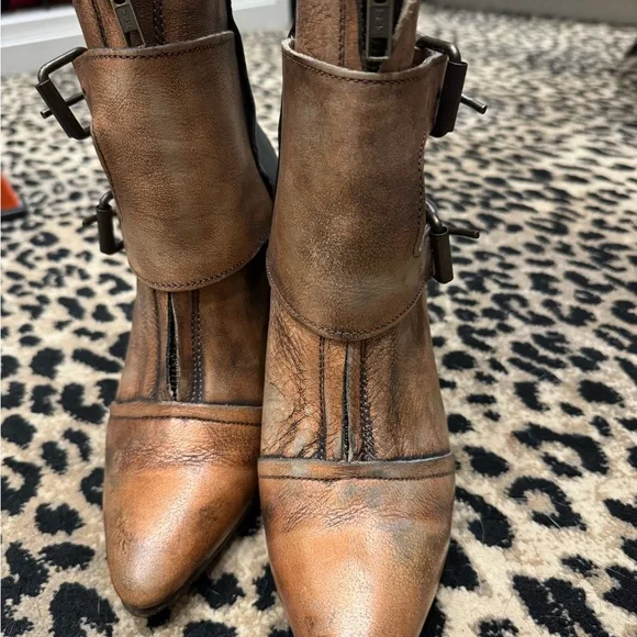Free Bird “Joey” bronze pointy toe ankle boots Size 10 - Picture 5 of 9
